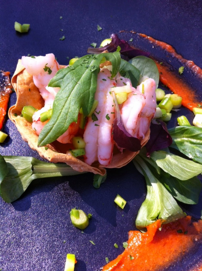 Con e Senza Bimby, Cestino di Pasta Fillo con Gamberi al Vapore, Asparagi crudi e Insalata
