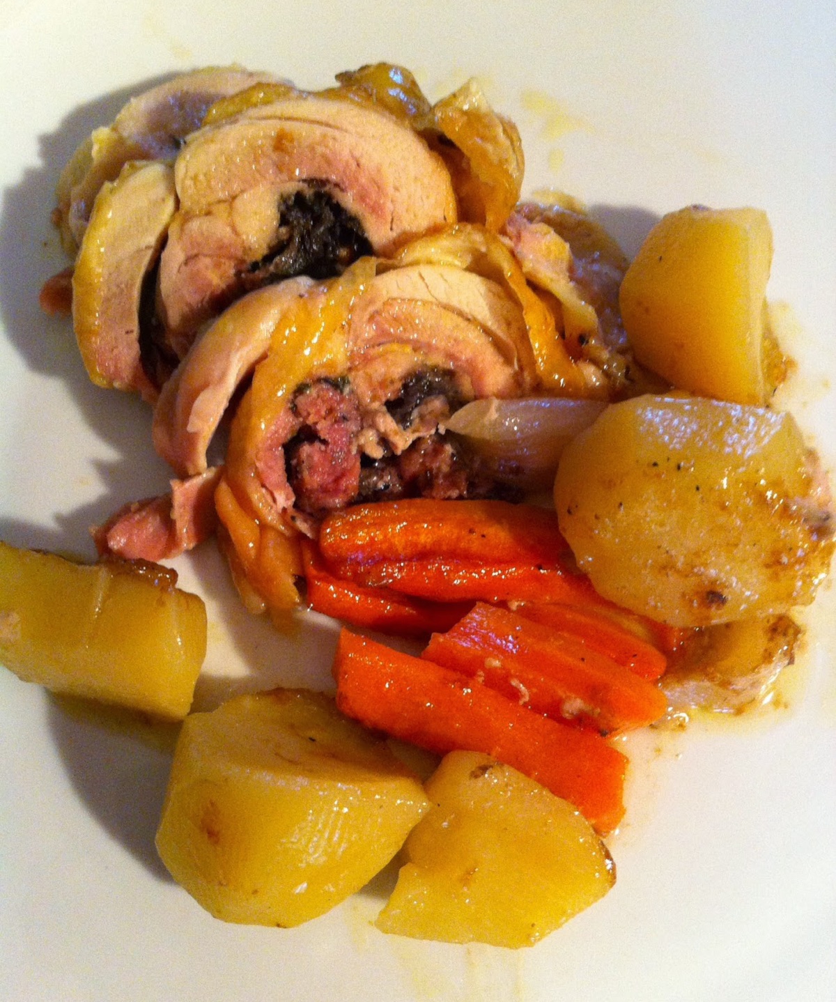 Arrosto di Pollo ripieno di salsiccia e radicchio